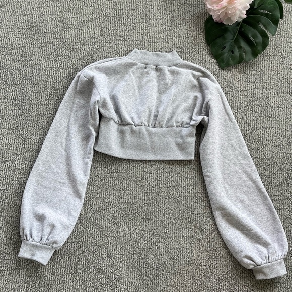 Boohoo Cropped Sweatshirt - Picture 5 of 10